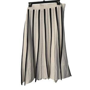 Dialogue Black & White Striped Skirt (1X)